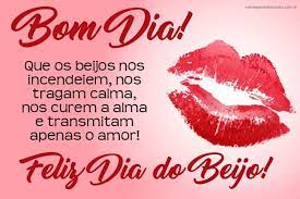 Savelly_Feliz_Dia_do_Beijo_007.gif